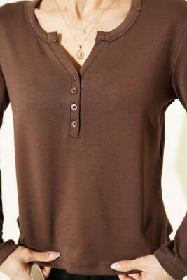 Yarım Düğmeli Loyşa Body Kahve - Kadın Giyim Modelleri