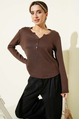 Yarım Düğmeli Loyşa Body Kahve - Uzun Kollu Tişört