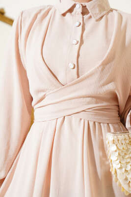 Yarım Düğmeli Önü Çapraz Bağlamalı Elbise Bej - Tesettür Elbise