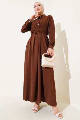 Yarım Düğmeli Önü Çapraz Bağlamalı Elbise Kahve 