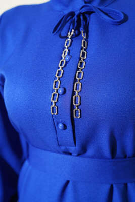 Yarım Düğmeli Yaka İpli Elbise Saks - Tesettür Elbise