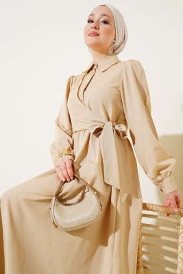 Yarım Düğmeli Yandan Bağlamalı Elbise Bej - Tesettür Elbise