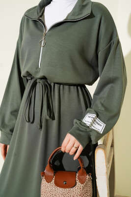 Yarım Fermuarlı Armalı Loyşa Elbise Haki - Elbise