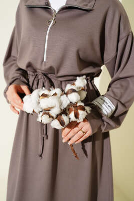 Yarım Fermuarlı Armalı Loyşa Elbise Vizon - Elbise