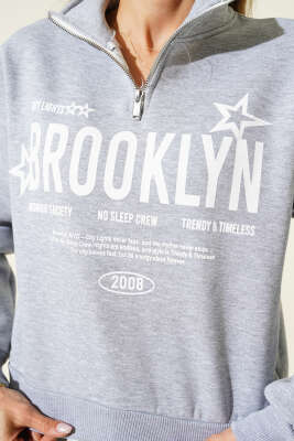 Yarım Fermuarlı Baskılı Üç İplik Sweat Gri - Kadın Giyim Modelleri