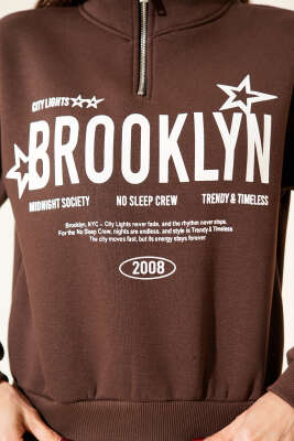 Yarım Fermuarlı Baskılı Üç İplik Sweat Kahve - Kadın Giyim Modelleri