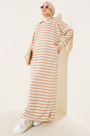 Yarım Fermuarlı Çizgili Salaş Elbise Latte - Elbise