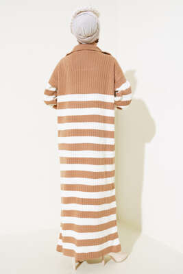 Yarım Fermuarlı Kalın Çizgili Triko Elbise Büsküvi - Tesettür Elbise