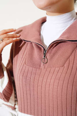 Yarım Fermuarlı Kalın Çizgili Triko Elbise Gül Kurusu - Tesettür Elbise