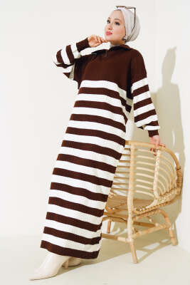 Yarım Fermuarlı Kalın Çizgili Triko Elbise Kahve 