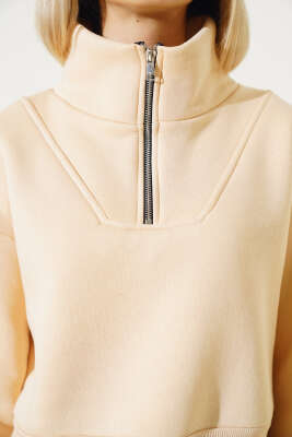 Yarım Fermuarlı Şardonlu Kısa Sweatshirt Bej - Kadın Giyim Modelleri