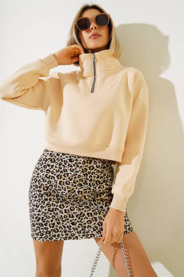 Yarım Fermuarlı Şardonlu Kısa Sweatshirt Bej - Yeni Giyim