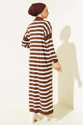 Yarım Fermuarlı Yatay Çizgili Triko Elbise Kahve - Tesettür Elbise