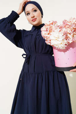 Yarım Gizli Düğmeli İp Bağcıklı Elbise Lacivert - Tesettür Elbise