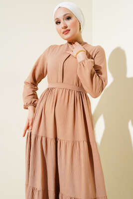 Yarım Gizli Düğmeli Kuşaklı Elbise Camel - Tesettür Elbise