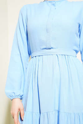 Yarım Gizli Düğmeli Kuşaklı Elbise Mavi - Tesettür Elbise