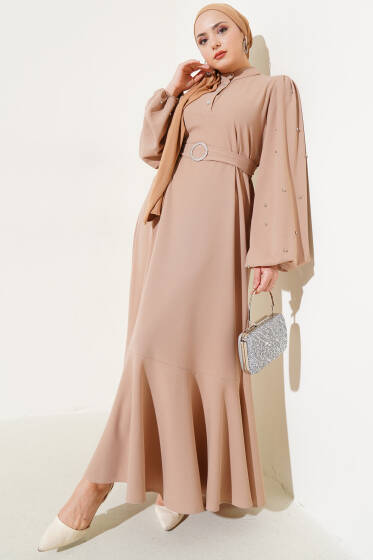 Yarım Taş Düğmeli Volanlı Elbise Bej - Elbise