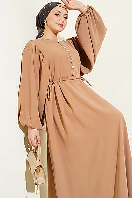 Yarım Taş Düğmeli Yan Bağcıklı Elbise Kum Bej - Elbise