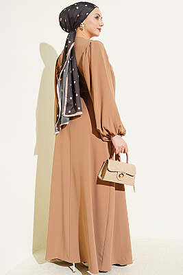 Yarım Taş Düğmeli Yan Bağcıklı Elbise Kum Bej - Elbise