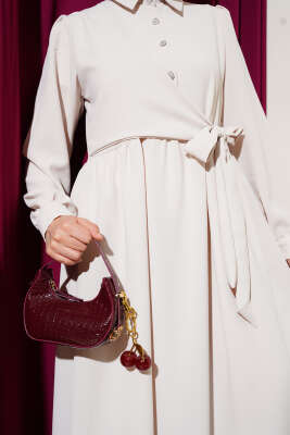 Yarım Taş Düğmeli Yandan Bağlamalı Elbise Bej - Tesettür Elbise