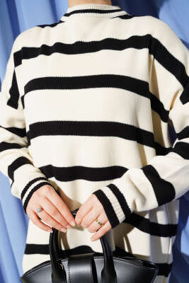 Yatay Çizgi Detaylı Triko Tunik Bej - Tunik