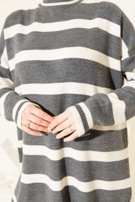 Yatay Çizgi Detaylı Triko Tunik Füme - Tunik