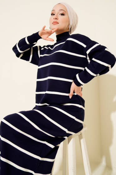 Yatay Çizgili Balıkçı Yaka Triko Elbise Lacivert - Elbise