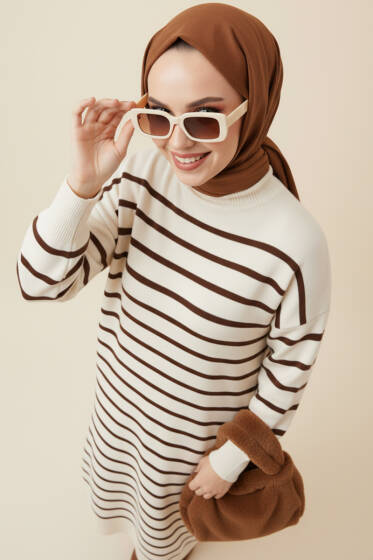 Yatay Çizgili Balıkçı Yaka Triko Elbise Taş - Elbise