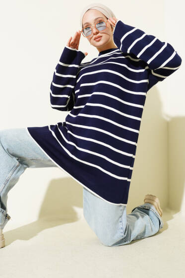 Yatay Çizgili Düşük Omuz Triko Tunik Lacivert - Yılın Fırsatı