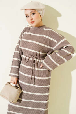 Yatay Çizgili İp Bağcıklı Triko Elbise Vizon - VANİZA TRİKO