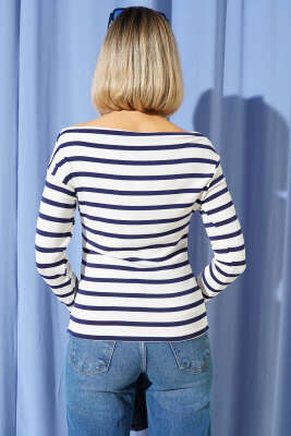 Yatay Çizgili Kayık Yaka Bluz Lacivert - Kadın Giyim Modelleri
