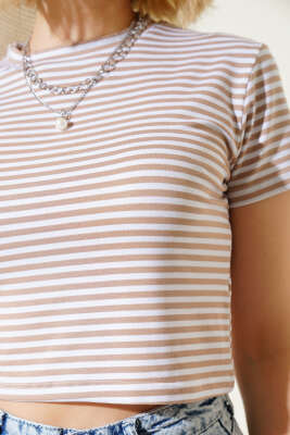 Yatay Çizgili Kısa Kol Crop Latte - Kadın Giyim Modelleri