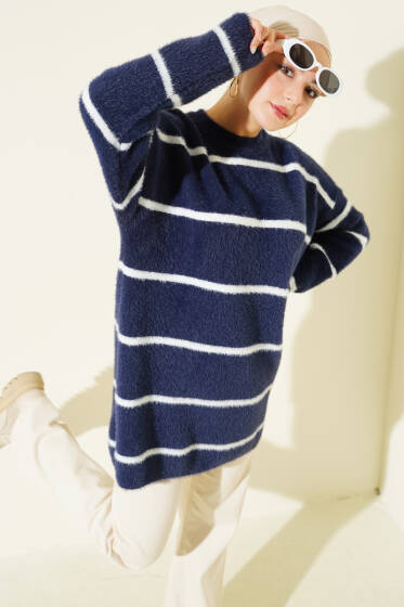 Yatay Çizgili Sakallı Triko Tunik Lacivert - Tunik