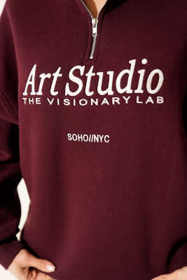 Yazı Nakışlı Fermuarlı Şardonlu Sweatshirt Bordo - Kadın Giyim Modelleri
