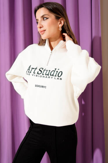 Yazı Nakışlı Fermuarlı Şardonlu Sweatshirt Ekru - Kadın Giyim Modelleri