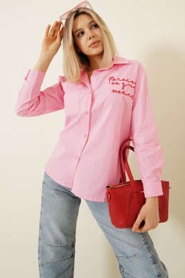 Yazı Nakışlı Tek Cepli Gömlek Pembe - Kadın Giyim Modelleri