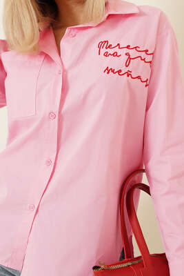 Yazı Nakışlı Tek Cepli Gömlek Pembe - Kadın Giyim Modelleri