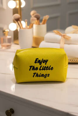 Yazılı Makyaj Çantası Hardal - NEW WELL