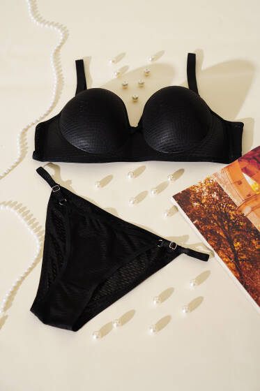 Yekpare Desteksiz Sütyen Takım Siyah - Yılın Fırsatı