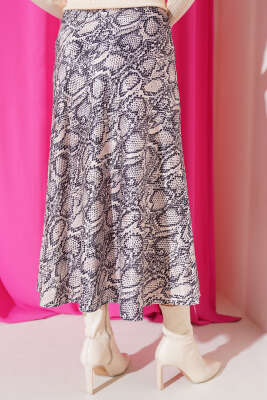 Yılan Derisi Desenli Saten Etek Bej - Uzun Etek