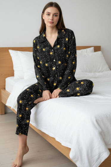 Yıldız Desenli Düğmeli Süet Pijama Takımı Siyah - Pijama