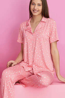 Yıldız Detaylı Kısa Kol Düğmeli Pijama Takımı Pembe - Kadın Pijama Takımı