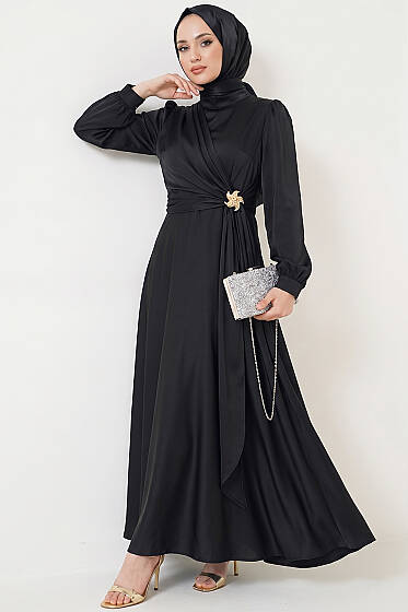 Yıldız Gold Toka Detaylı Saten Abiye Elbise Siyah - Elbise