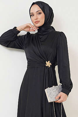 Yıldız Gold Toka Detaylı Saten Abiye Elbise Siyah - Elbise