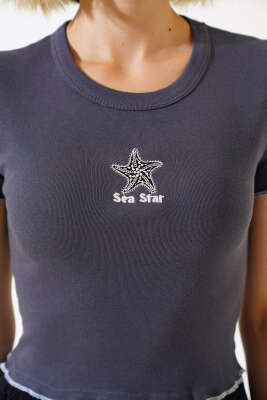 Yıldız Nakışlı T-shirt Füme - Yılın Fırsatı
