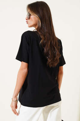 Yıldız Taş Süslemeli T-shirt Siyah - Yılın Fırsatı