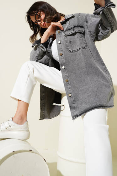 Yırtık Detaylı Göğüs Cepli Kot Ceket Gri - Ceket