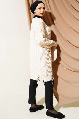 Yırtıklı Düğmeli Triko Hırka Ekru - Triko Hırka