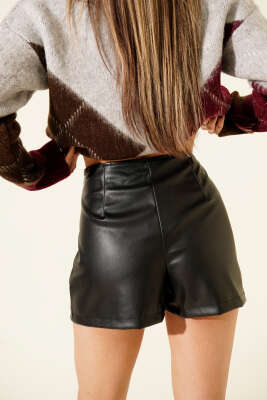 Yırtmaç Detaylı Deri Şort Etek Siyah - Kadın Giyim Modelleri