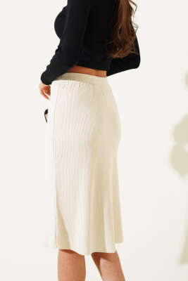 Yırtmaçlı Bel Lastikli Midi Triko Etek Bej - Kadın Giyim Modelleri